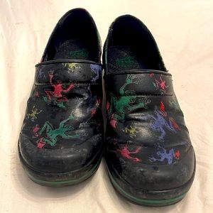 Dansko frogs wearing Danskos! size 38
